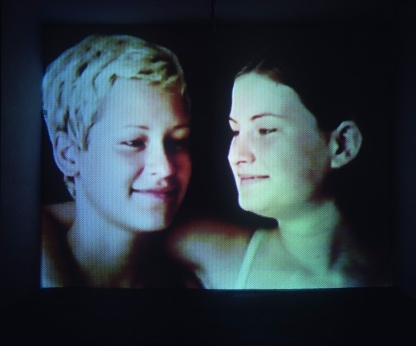 Jana Želibská, Sestry I., 1999, Videoinštalácia, záber z videa