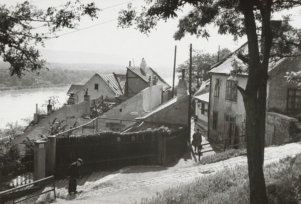 Pavol Poljak: Podhradie pod Vodným vrchom v Bratislave (1930/1940)