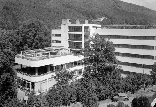 Karel Plicka: Liečebný dom Machnáč v Trenčianskych Tepliciach. 1947. SNM -  Etnografické múzeum Martin