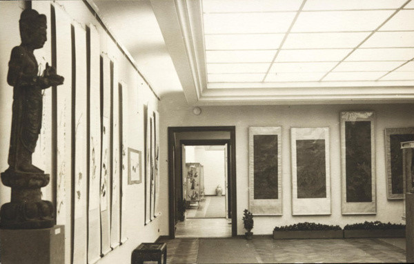 Pohľad do výstavy Čínske umenie, SNG BA, 1955, komisár výstavy: L.Hájek. Foto: Archív SNG