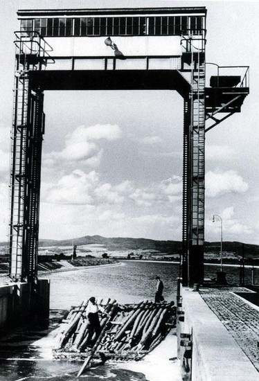 Viliam Malík: Hydrocentrála pri Ladcoch. 1938 - 1940