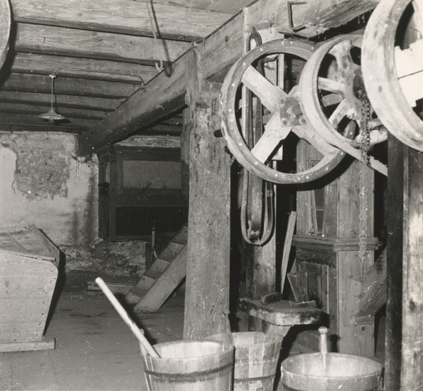 Suterén s mlynskou technológiou, 70. roky 20. storočia. AVU SNG